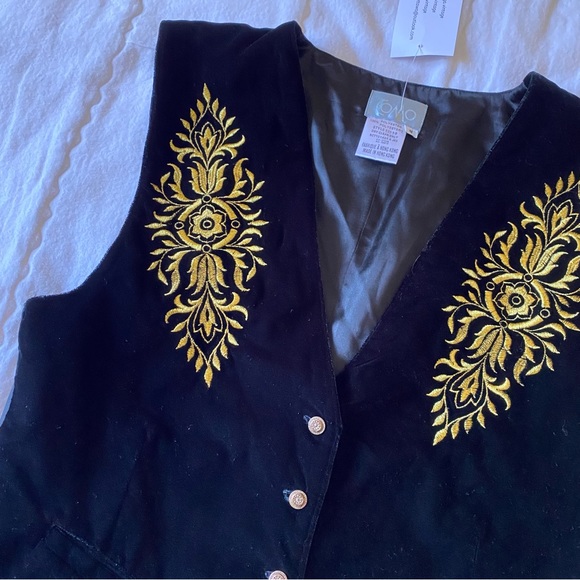 vintage velvet embroidered vest - Picture 3 of 15